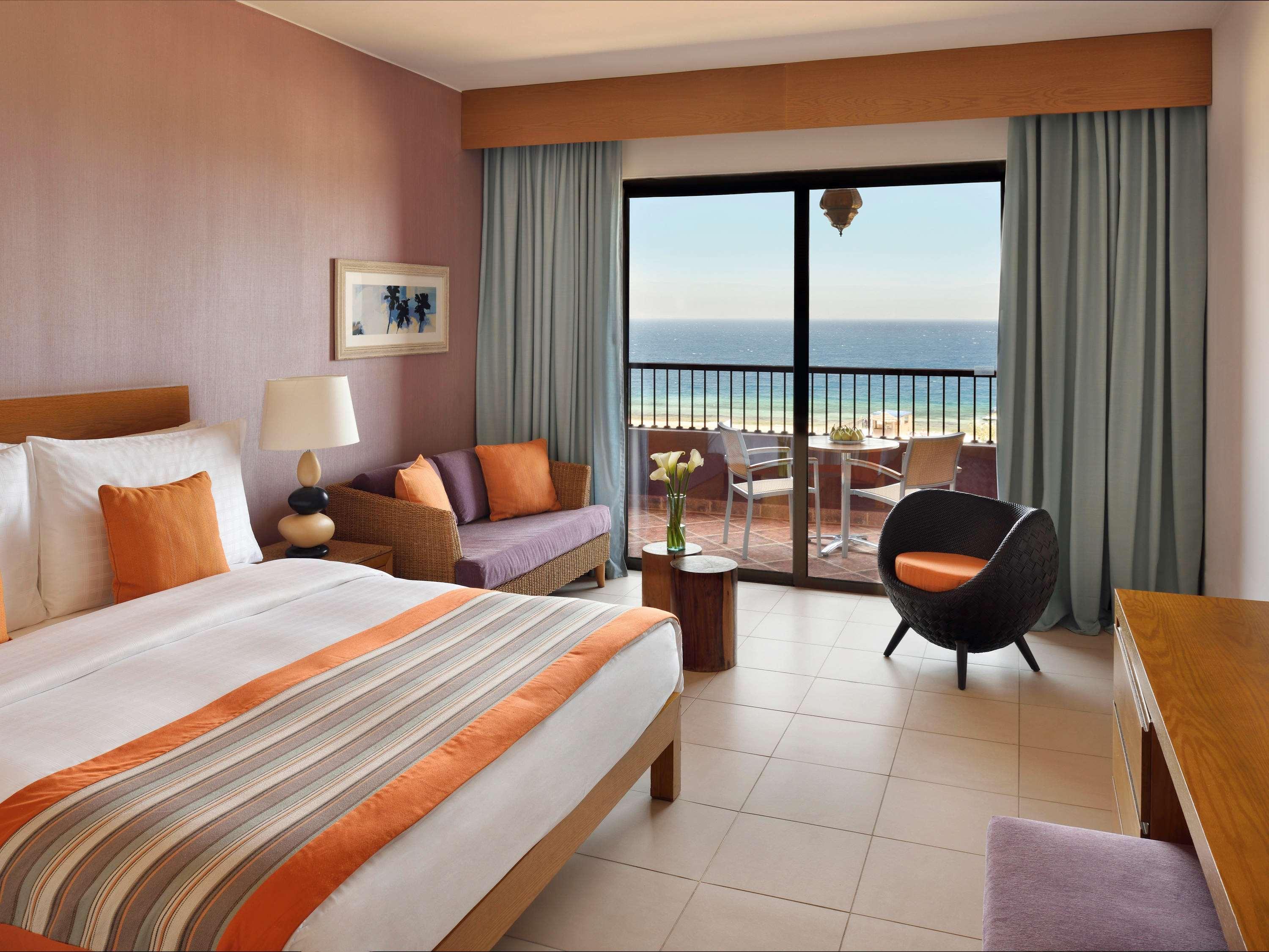 Complex Moevenpick & Tala Bay 5*