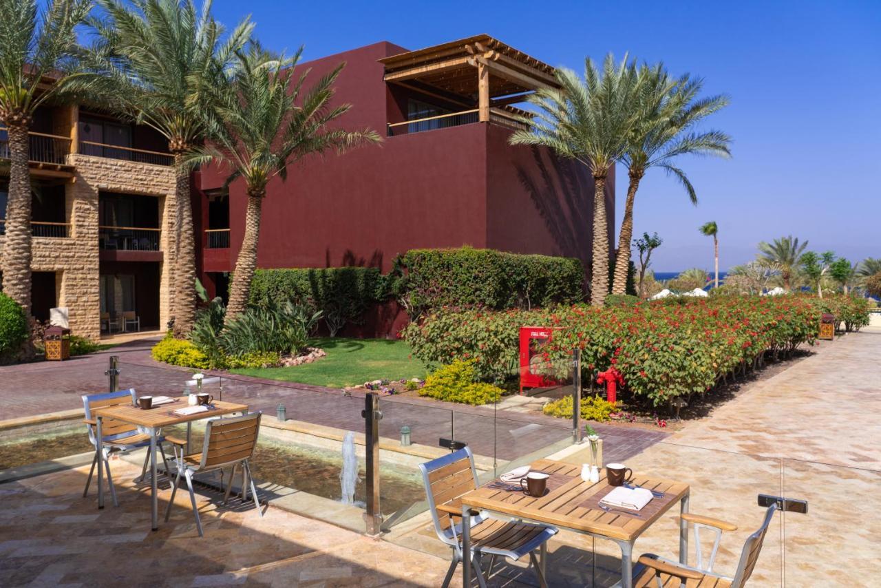Resort Moevenpick & Tala Bay 5*